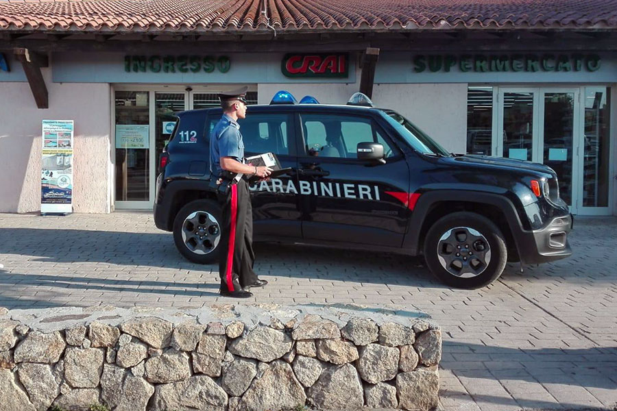 Incidente sul lavoro a San Teodoro: dipendente di un market si infortuna con un montacarichi
