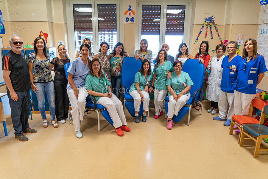 Nuoro. L’Atletica Amatori dona tre poltrone al reparto di Pediatria del San Francesco – VIDEO