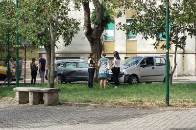 Nuoro, la scena dell'incidente in via Toscana (© foto Cronache Nuoresi)