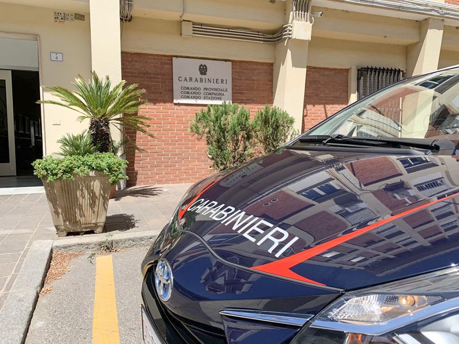 Nuoro. Scovati 16 chili tra cocaina e marijuana nei pacchi dei corrieri