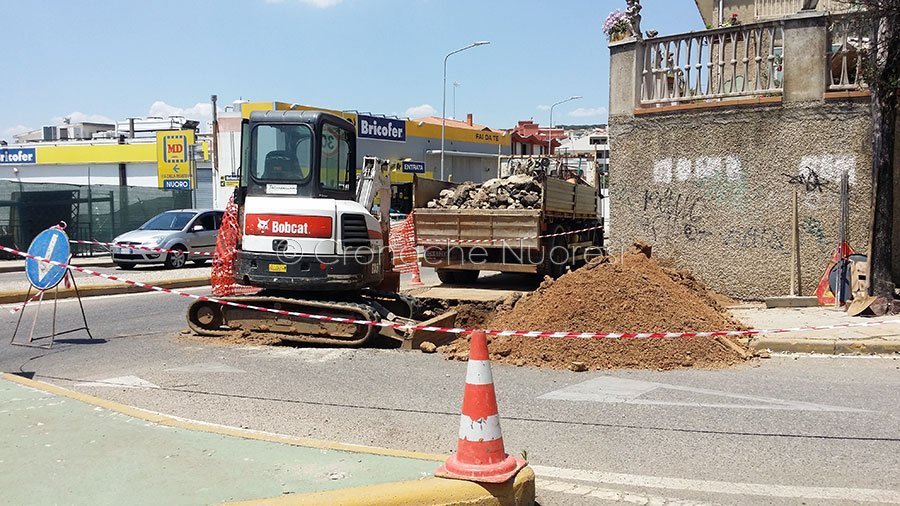 Nuoro: la città a secco per quasi 24 ore e la rete colabrodo continua a perdere
