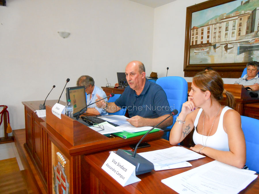 Bosa: il sindaco Casula dichiara guerra agli incivili dei rifiuti