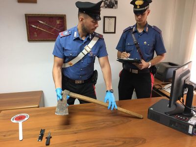 L'ascia sequestrata a Osini