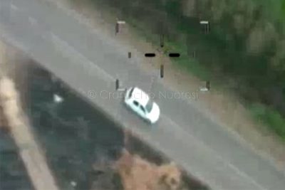 Oliena. L'auto in fuga dalla piantagione di marijuana