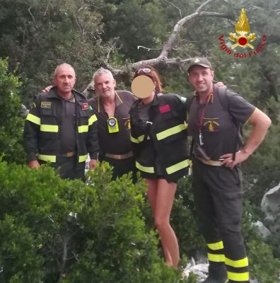 I Vigili del fuoco con la turista francese