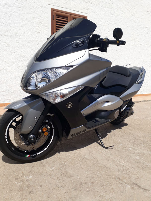 La testimonianza: “noi vittime di un truffatore seriale sparito nel nulla con il nostro scooter, state attenti”