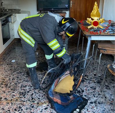 I Vigili del fuoco sul luogo dell'esplosione