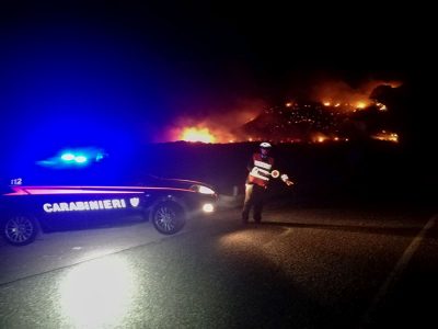 Incendio nelle campagne di Bosa