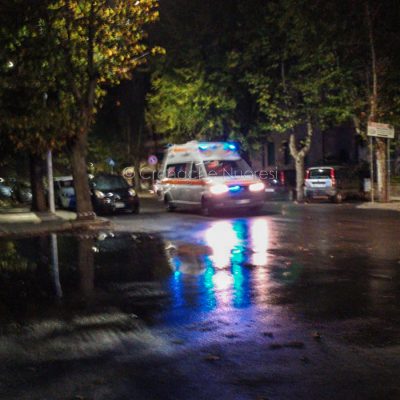 L'ambulanza del 118 sul luogo dell'investimento