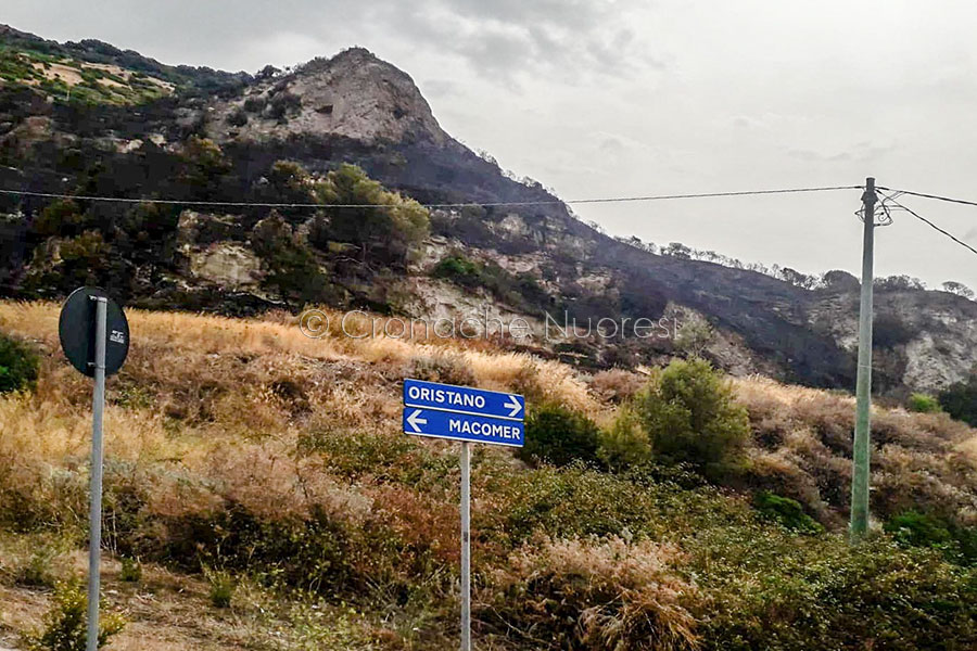 Bosa all’indomani dell’incendio: almeno 300 gli ettari andati in fumo