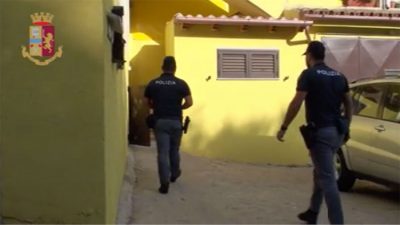 Le immagini dell'arresto del-giovane di Siniscola