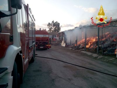 L'incendio nell'ecocentro di San Teodoro