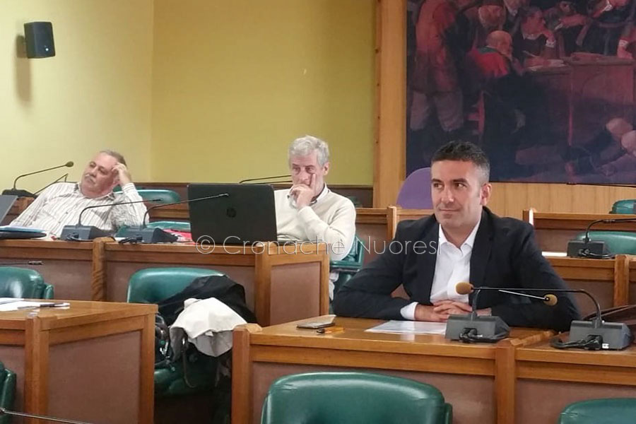 Nuoro. “Niente autobotti e numero verde ” la Maggioranza boccia il piano sull’emergenza idrica di Fadda
