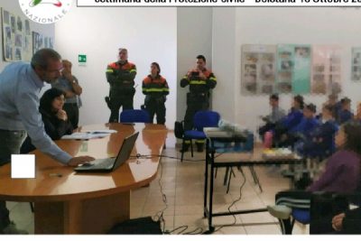 La lezione della Protezione Civile con gli studenti di Bolotana