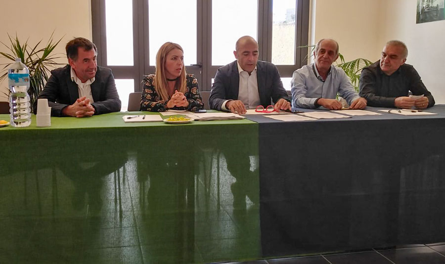 Atp. Il presidente Flamini: azienda in attivo ma incertezza sul rinnovo dei contratti.