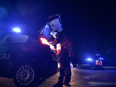 Carabinieri a un posto di blocco
