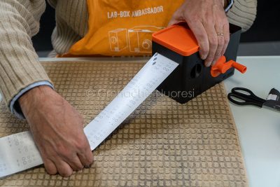 Gerardo Bonomo alle prese con la Lab Box (foto S.Novellu)