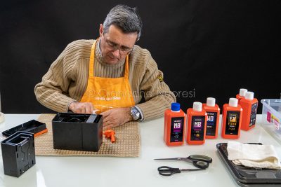 Gerardo Bonomo alle prese con la Lab Box (foto S.Novellu)
