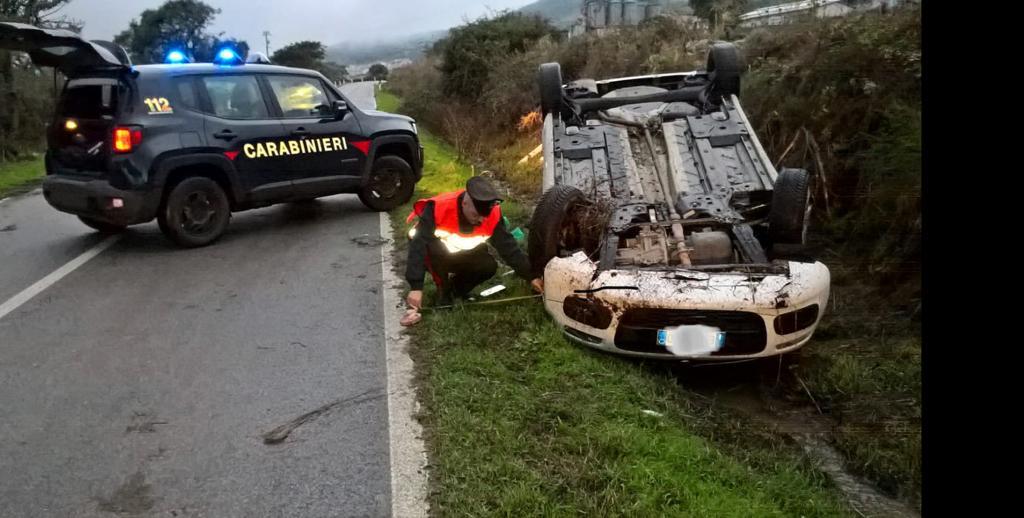 Bortigali. Ha un incidente stradale con l’auto appena rubata alla Guardia Medica: autista scomparso