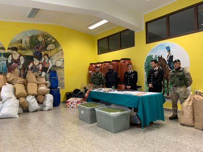 La conferenza stampa sul maxi sequestro di droga e armi a Orgosolo