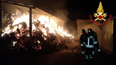 L'intervento dei VFF sul luogo dell'incendio