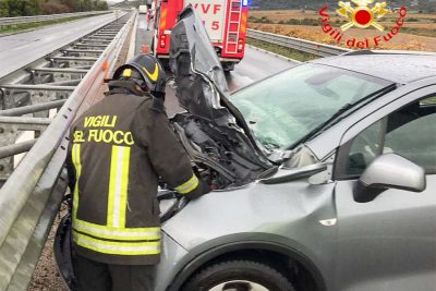 Lo scontro avvenuto questa mattina sulla 131 DCN