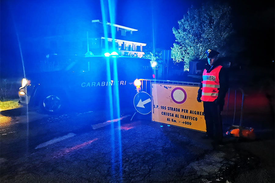 Maltempo. Masso enorme crolla sulla Bosa-Alghero: strada chiusa al traffico