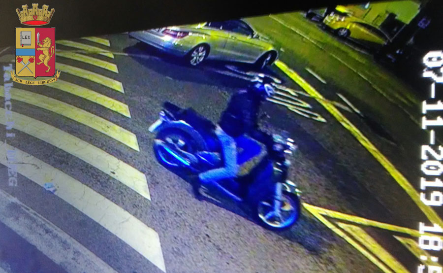 Record di un 44enne che finisce in manette: tredici scippi in pochi giorni