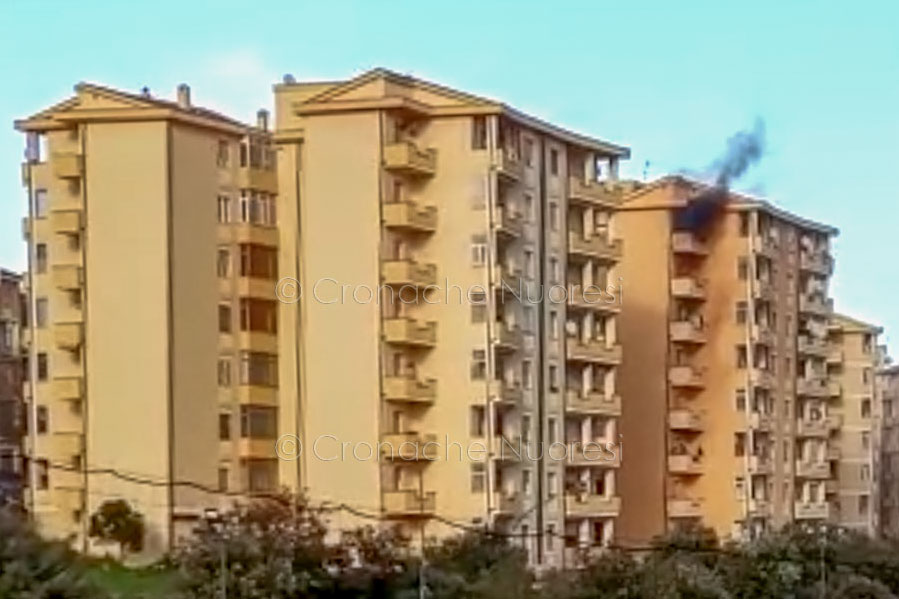 Nuoro. Appartamento a fuoco in viale Costituzione