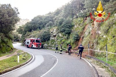 Il tratto di strada sull'Ortobene a rischio frana