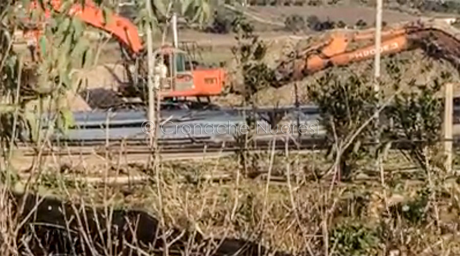 Sardegna Terra dei fuochi. La sconcertante scoperta di Mauro Pili – VIDEO