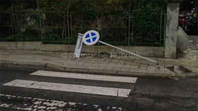 Nuoro, cartello stradale abbattuto in via Toscana