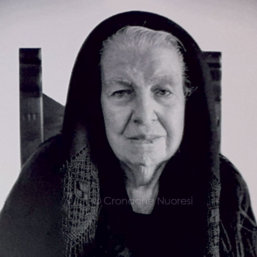 “Di Oliena”: un paese in posa tra le pagine di un volume