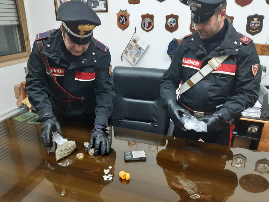 Droga nascosta dentro un ovetto kinder: si aprono le porte del carcere per un 40enne