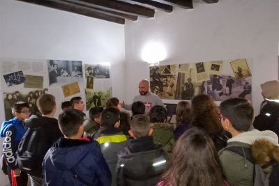 Studenti della scuola media Dante Alighieri in visita a Nuoro