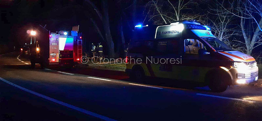 Accosta l’auto, scende e precipita per 5 metri: 80enne al San Francesco con traumi e una frattura