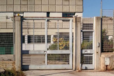 L'ingresso al CPR di Macomer
