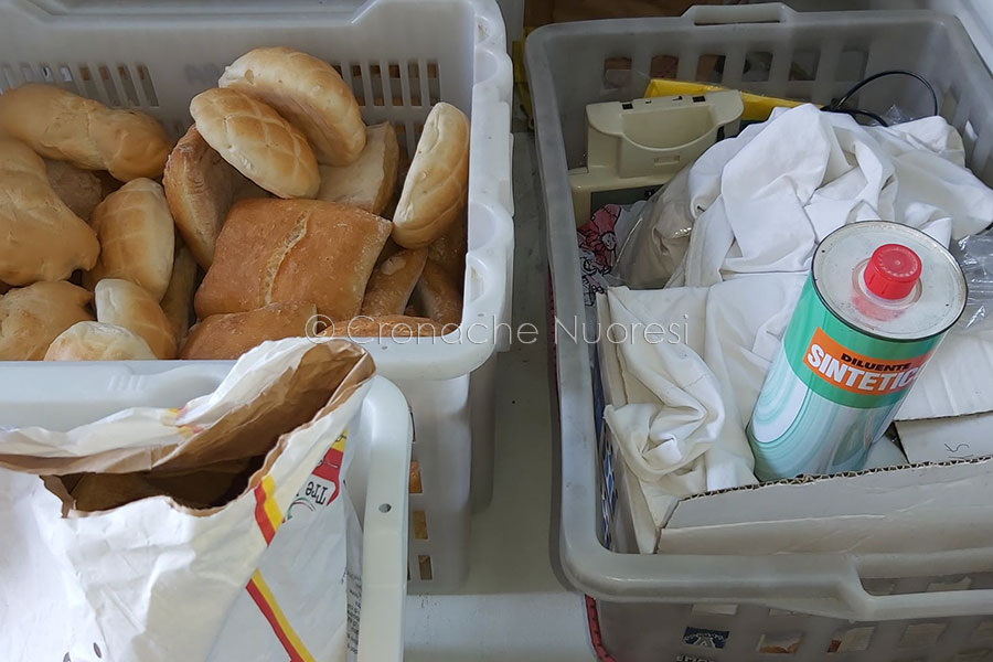 Condizioni igieniche precarie nel furgone e in panificio: panettiere nei guai