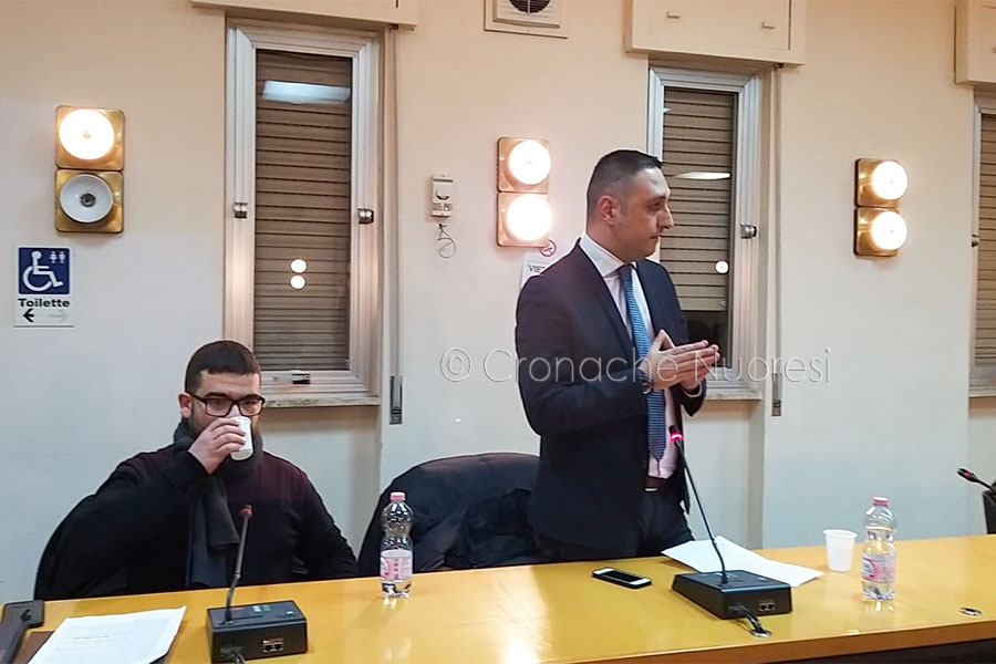 Macomer: in consiglio comunale si sfiora la rissa: si dimettono due consiglieri