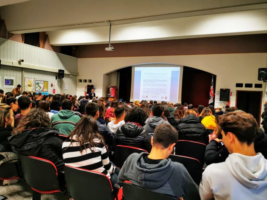 Macomer. Il Rotary Club regala un corso sulla privacy al Liceo Galilei