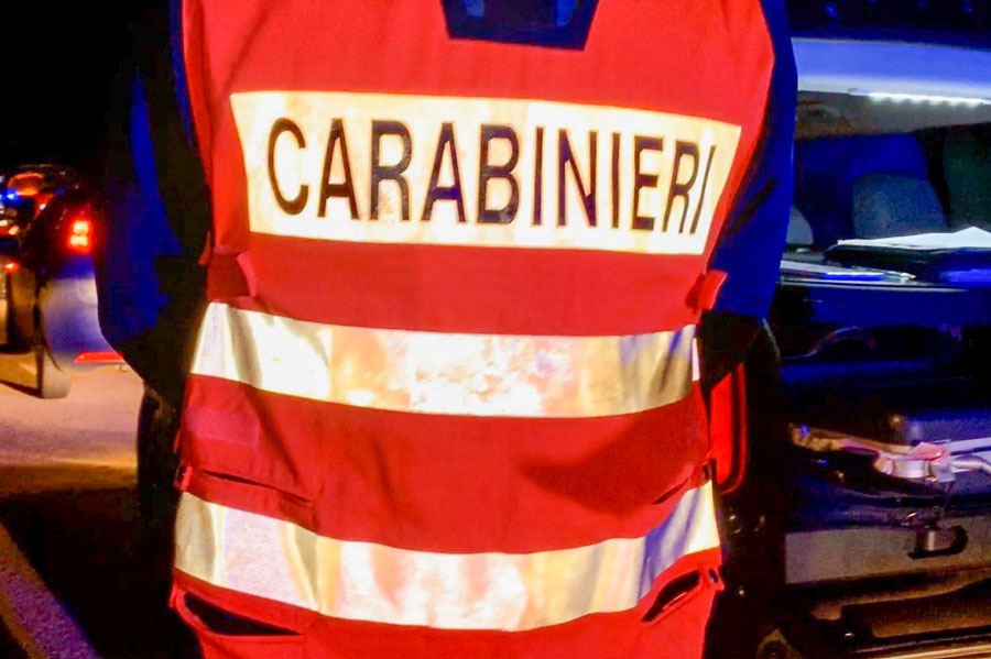 Lite tra padrino e figlioccio finisce a colpi di scure