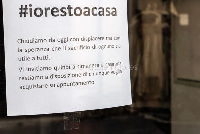 Coronavirus. A Nuoro iniziano a chiudere le attività commerciali (foto S.Novellu)