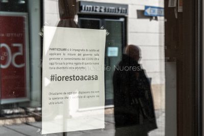 Coronavirus. A Nuoro iniziano a chiudere le attività commerciali (foto S.Novellu)