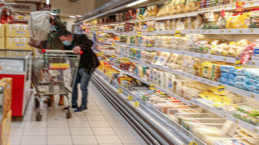 Emergenza Coronavirus. Le nuove regole: limiti negli spostamenti ma non per lavoro e spesa