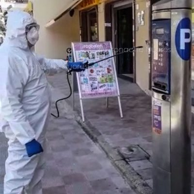 Coronavirus. Sanificazione parchimetri (foto cronache Nuoresi)