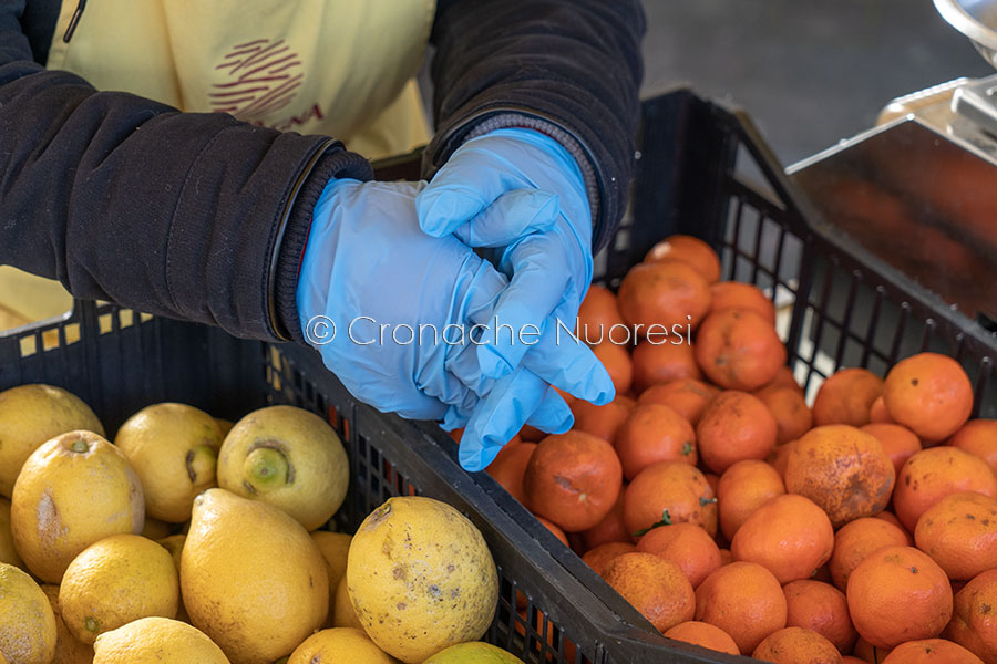 Prorogate per 12 anni le concessioni per il commercio ambulante, senza obbligo di DURC