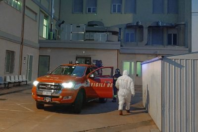 I Vigili del fuoco all'ospedale di Sorgono