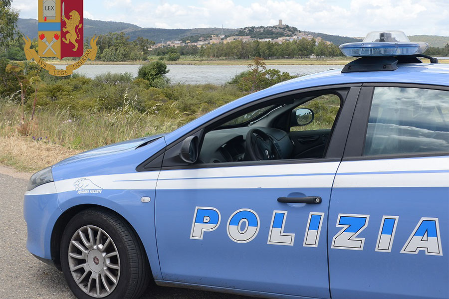 Rubano cambia monete con 1000 euro per divertirsi in un Night club: denunciati