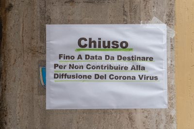 Coronavirus. Una delle attività chiuse a Nuoro (foto S.Novellu)