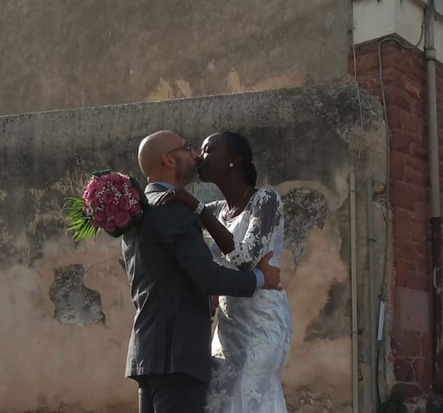 In tempi di Coronavirus Fatou e Diego si sposano: il loro Cupido? Un amico nuorese